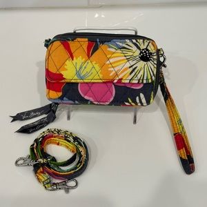 Vera Bradley Jazzy‎ Blooms Crossbody/Wristlet/Wallet